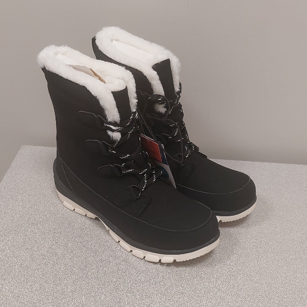 Universal Thread Black and White Faux Fur Winter Lace-Up Boots